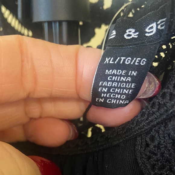 Cable & Gauge Black Lace Sleeve Blouse - Picture 3 of 7